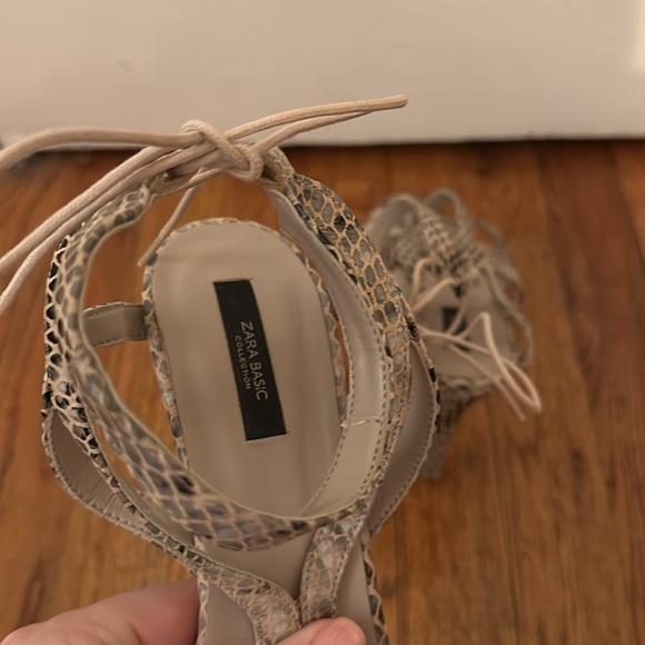 Zara Basic Snakeskin heels - Picture 5 of 6